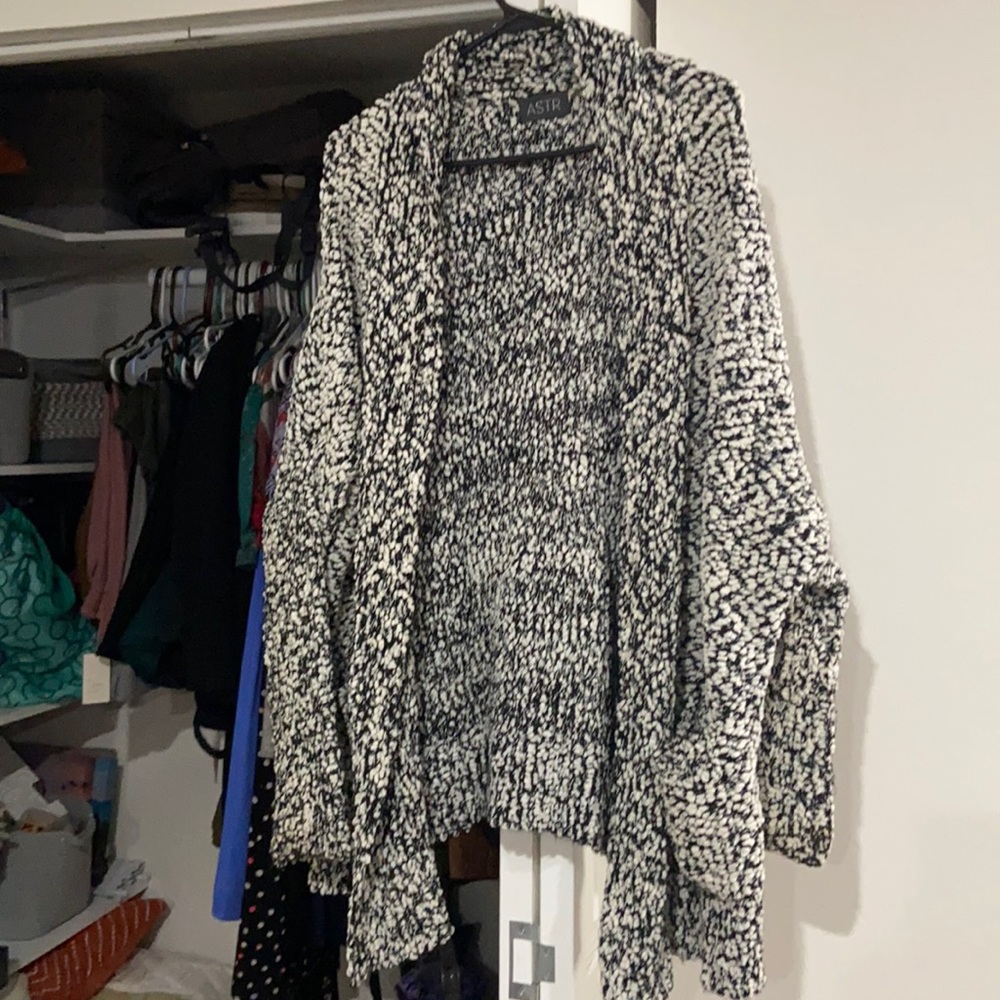 ASTR cardigan. Size medium